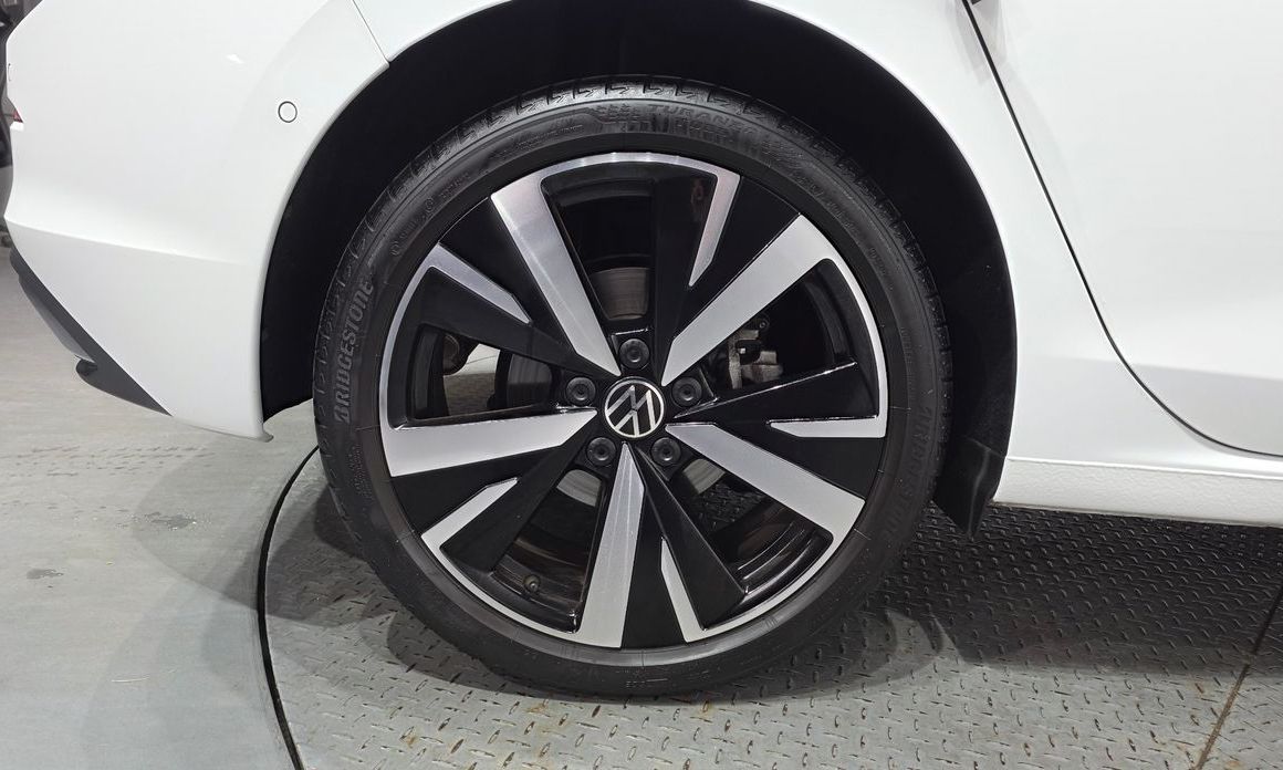 Volkswagen Golf 2025