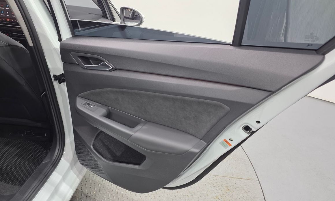 Volkswagen Golf 2025