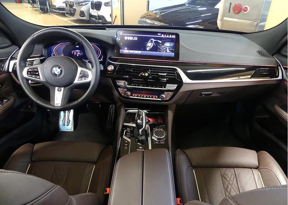 BMW Gran Turismo 2024
