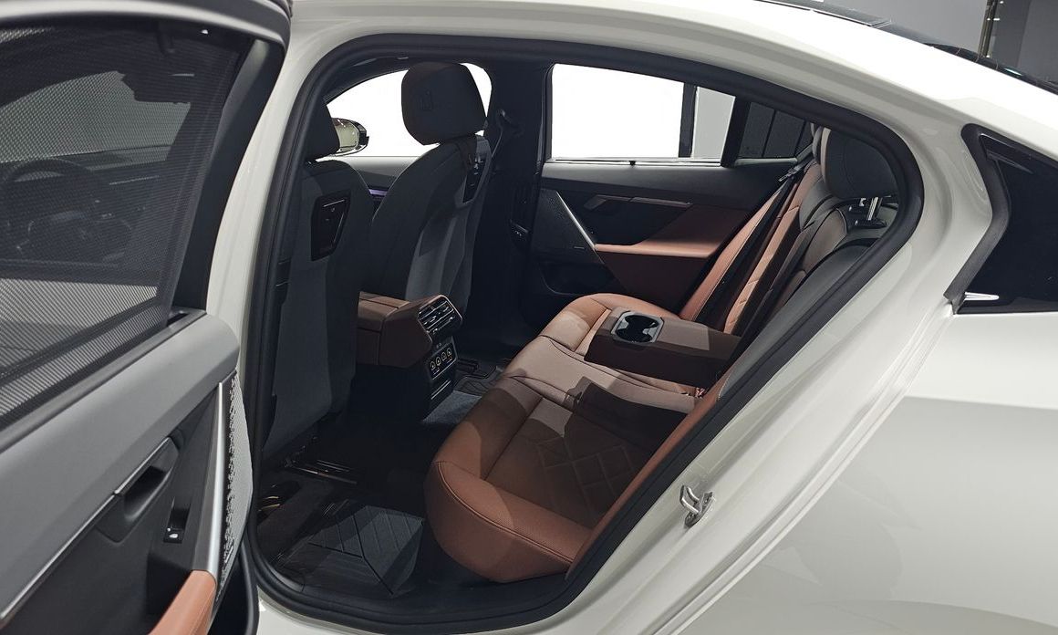 BMW 5-Series 2025