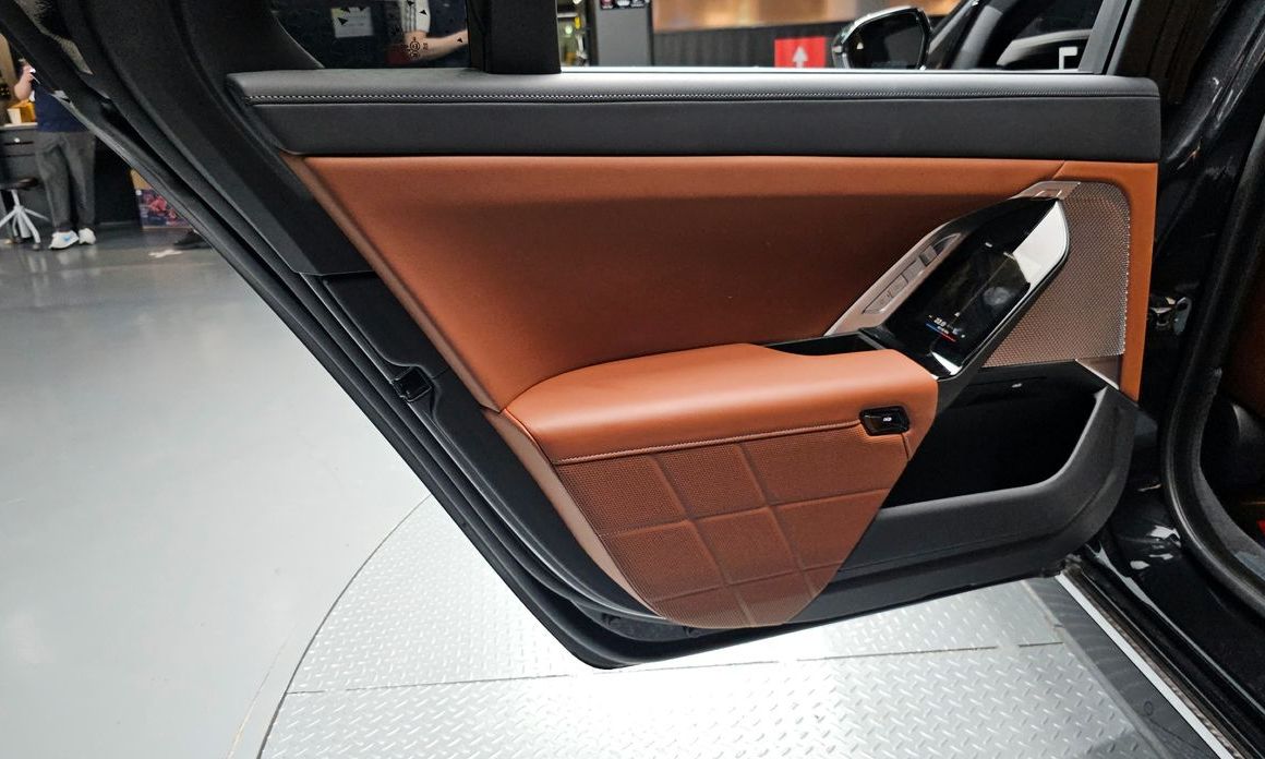 BMW 7-Series 2024
