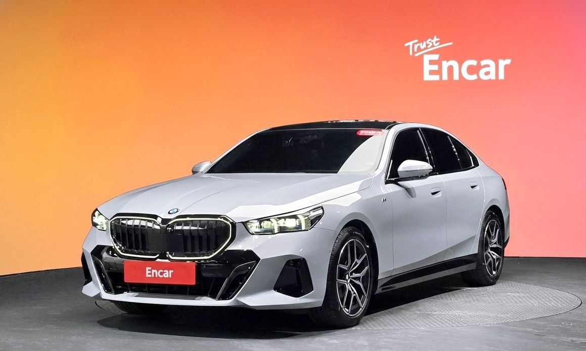 BMW 5-Series 2025