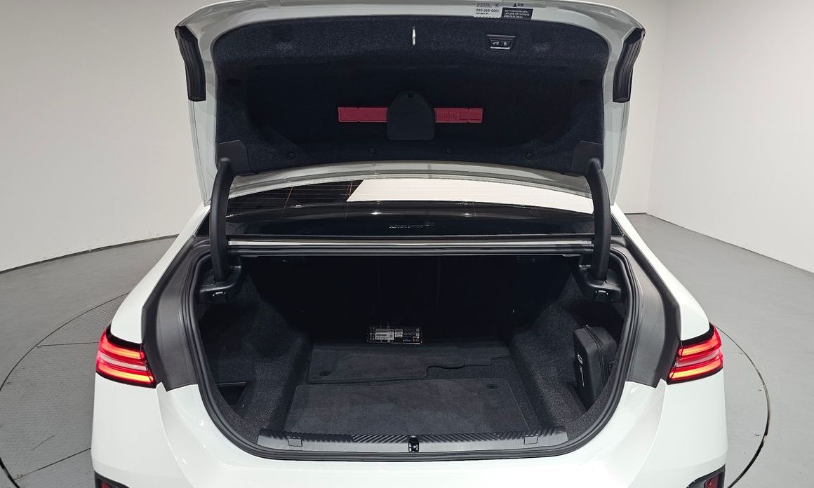 BMW 5-Series 2025