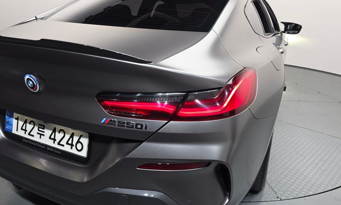 BMW 8-Series 2023