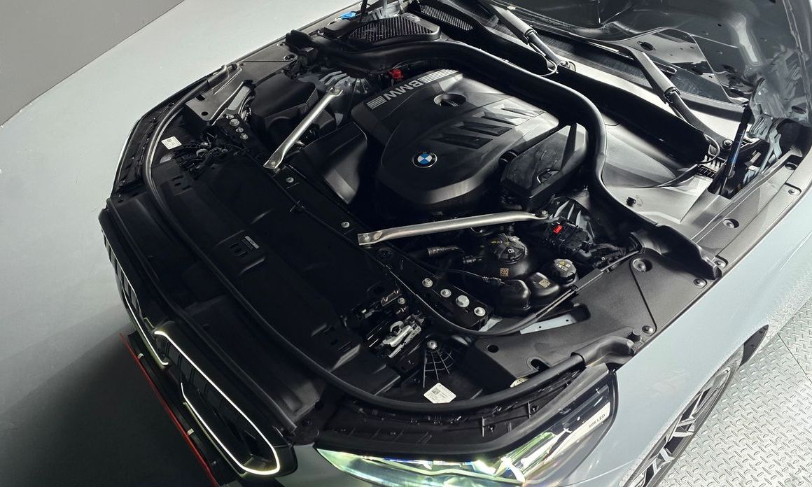 BMW 5-Series 2025