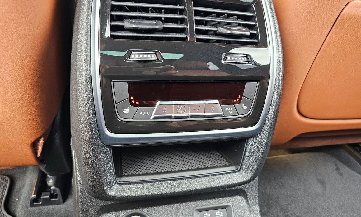 BMW X7 2025