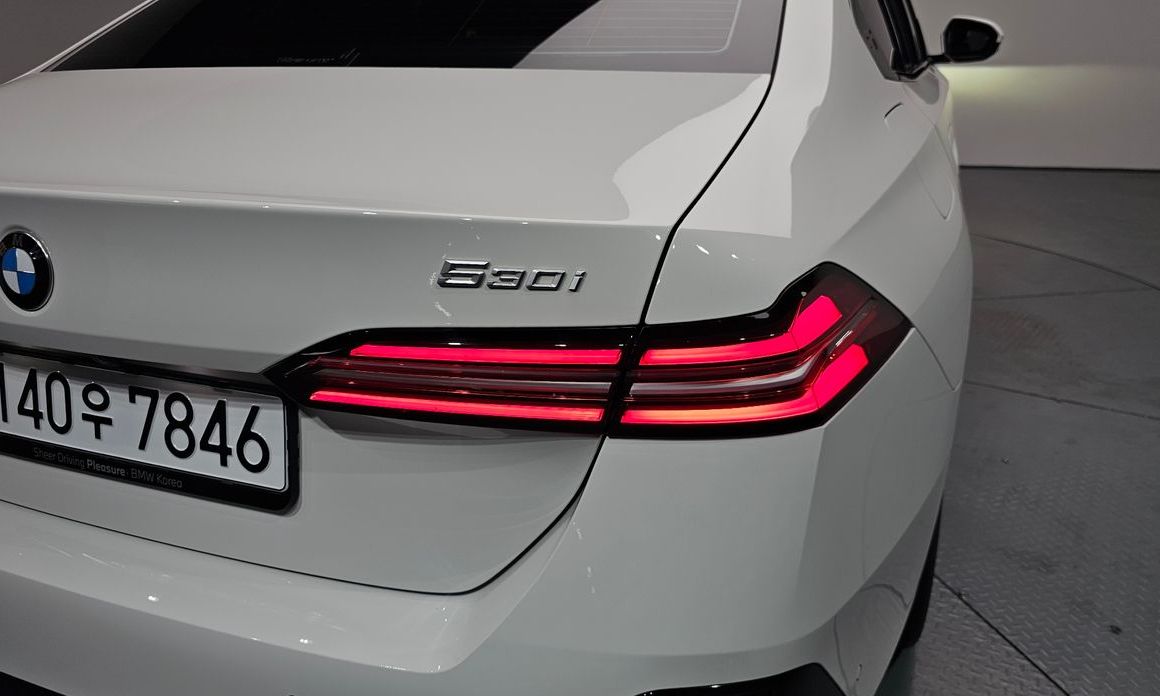 BMW 5-Series 2025