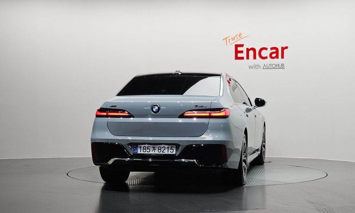 BMW 7-Series 2024