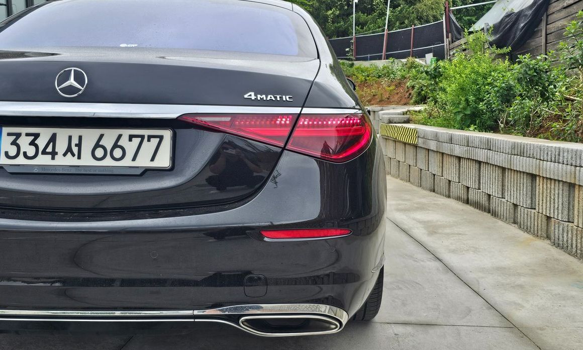Mercedes-Benz S-Class 2021