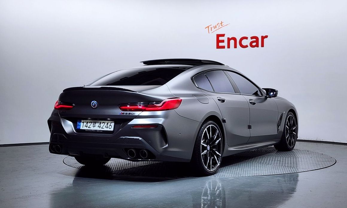BMW 8-Series 2023