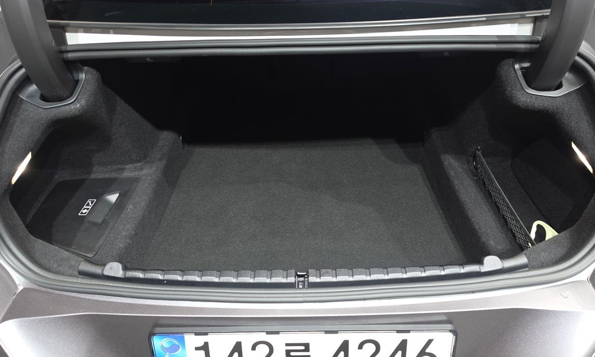 BMW 8-Series 2023