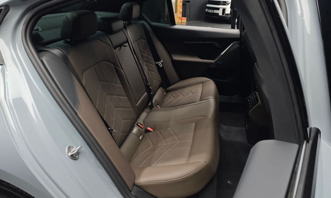 BMW 5-Series 2025