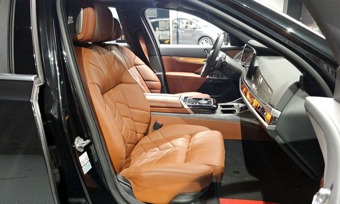 BMW 7-Series 2024
