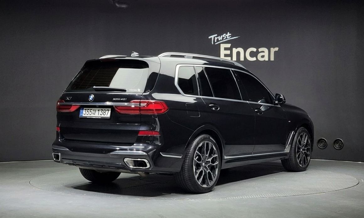 BMW X7 2025