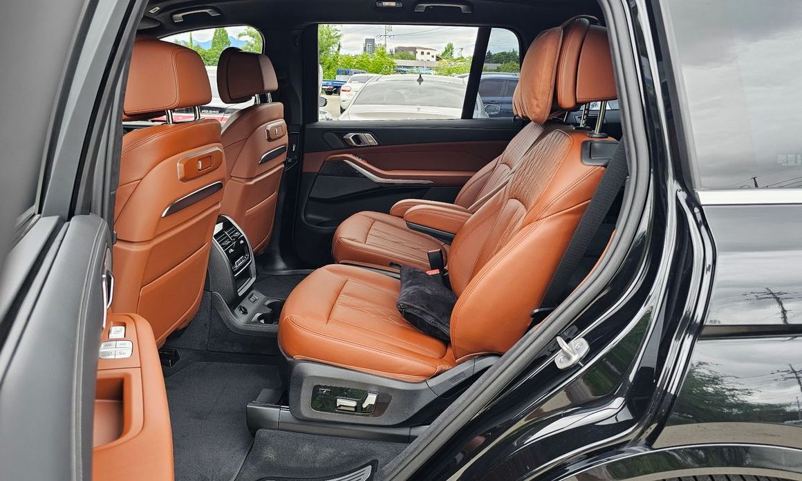 BMW X7 2025