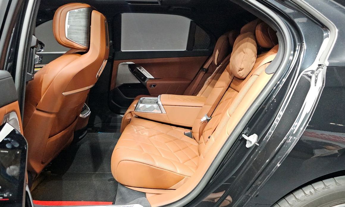 BMW 7-Series 2024