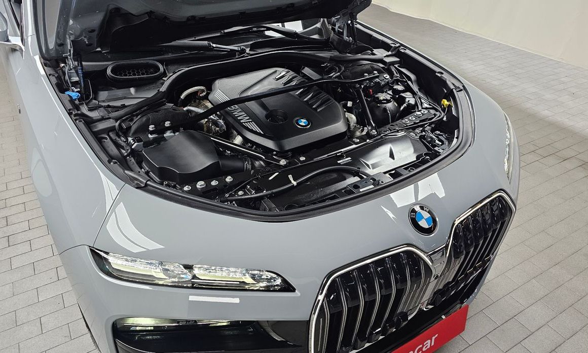 BMW 7-Series 2024