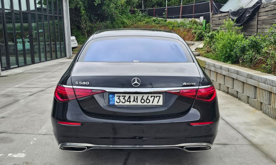 Mercedes-Benz S-Class 2021