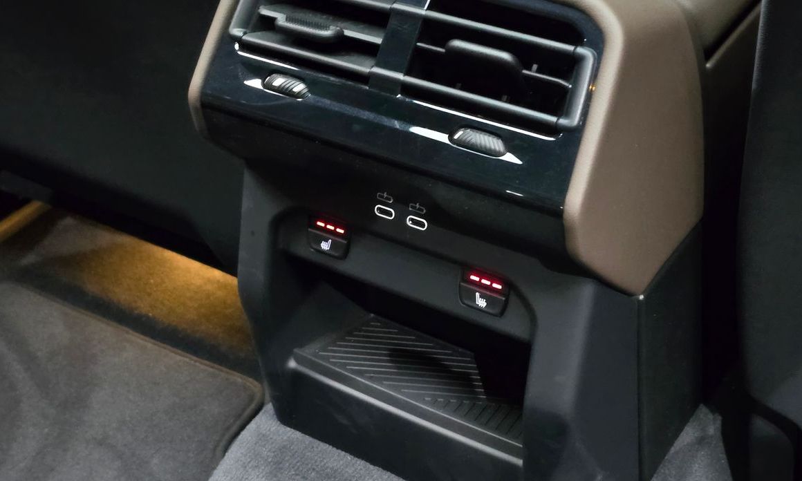 BMW 5-Series 2025