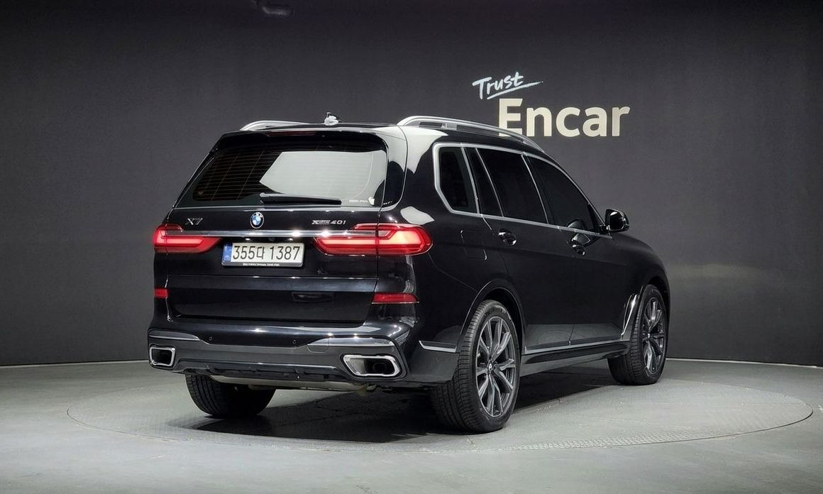 BMW X7 2025