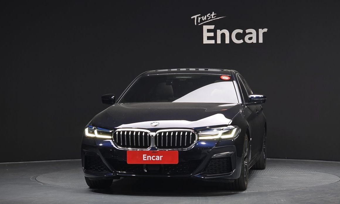 BMW 5-Series 2023