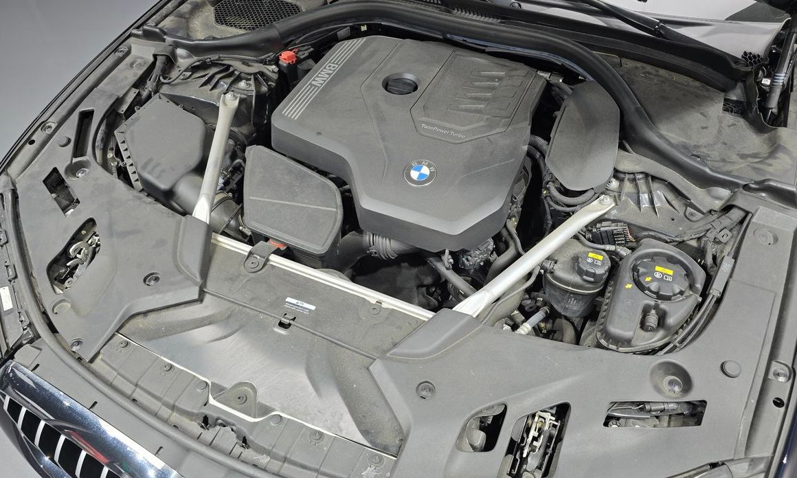 BMW 5-Series 2023