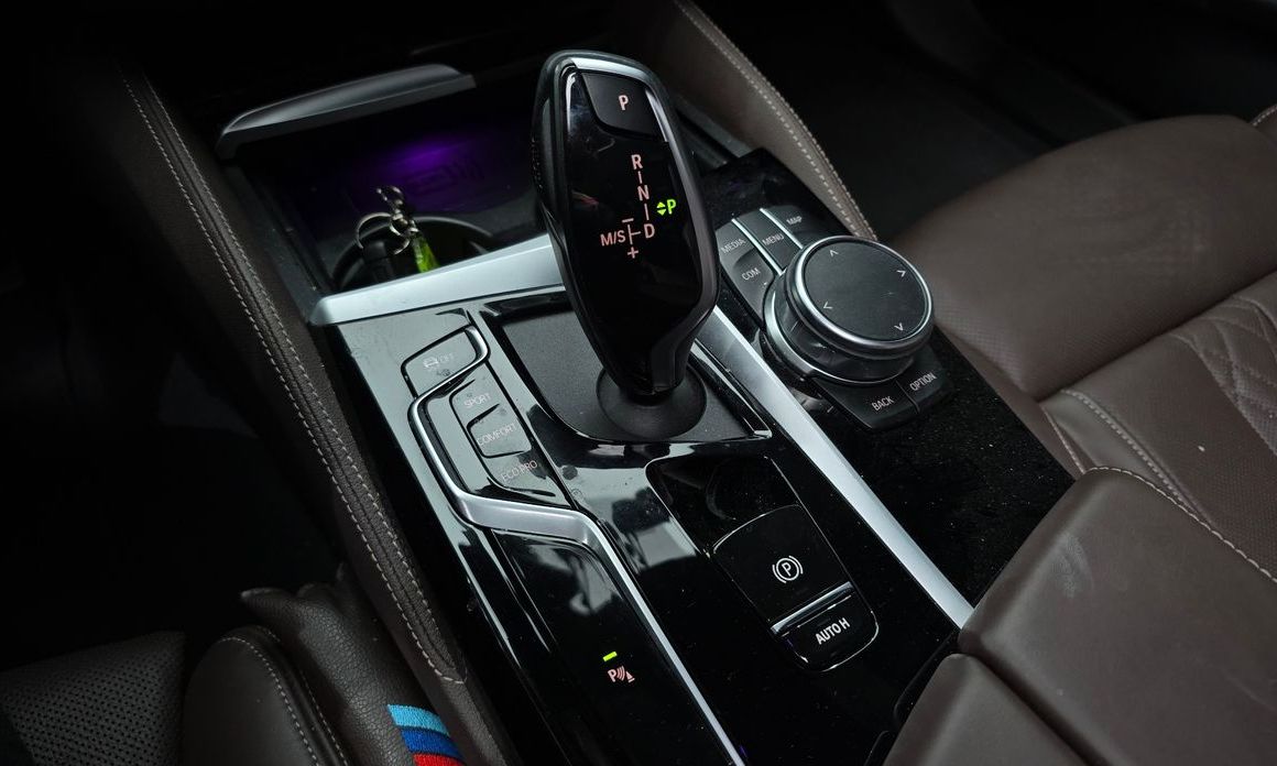 BMW 5-Series 2023