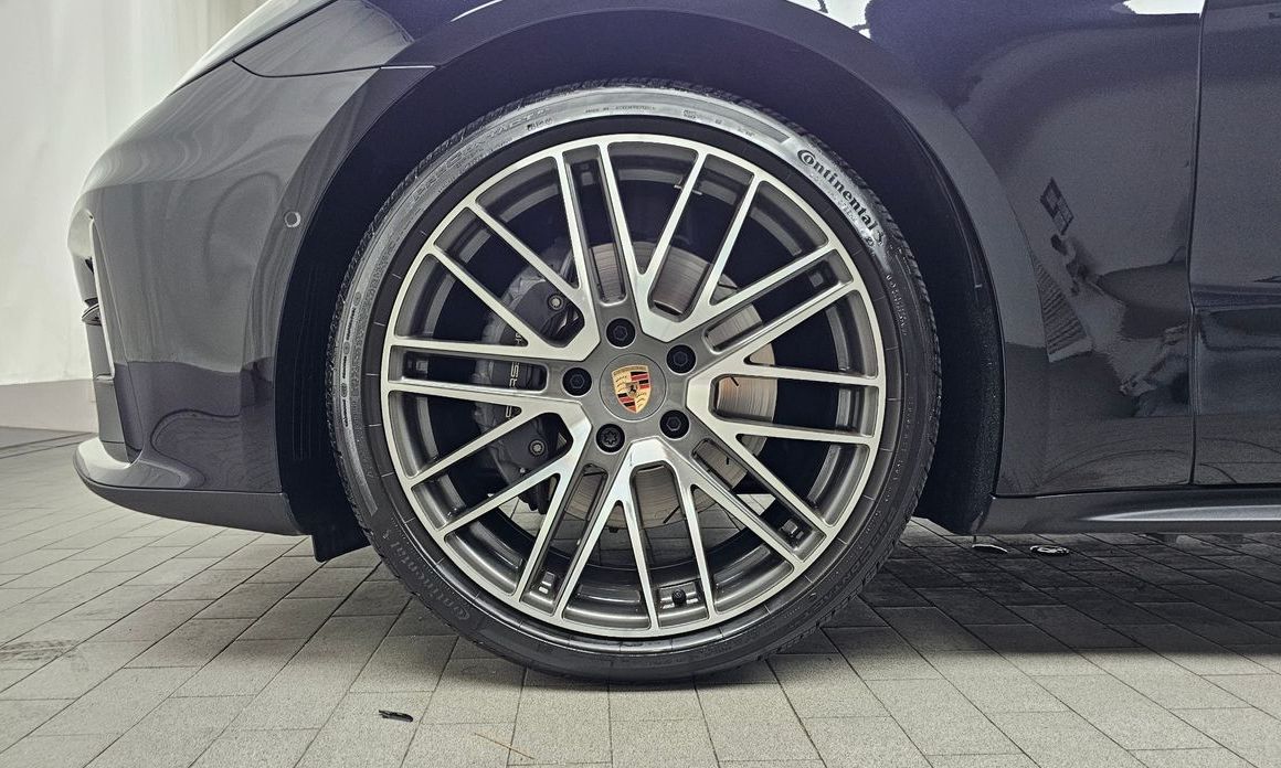 Porsche Panamera 2024