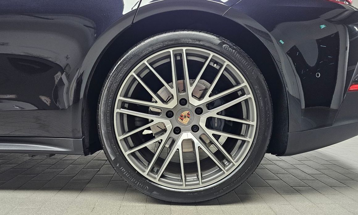 Porsche Panamera 2024
