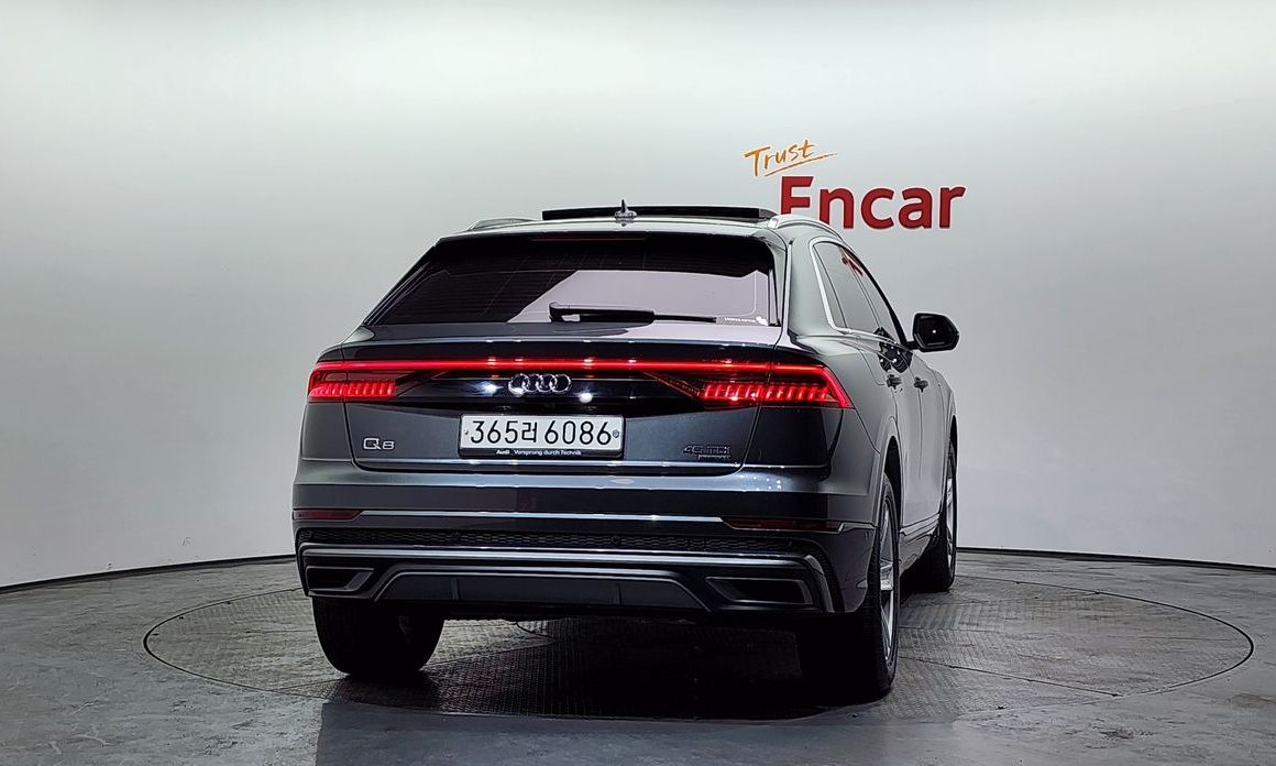 Audi Q8 2020