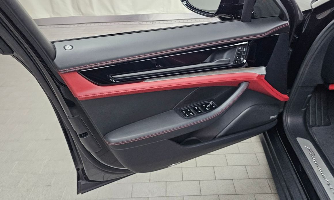 Porsche Panamera 2024
