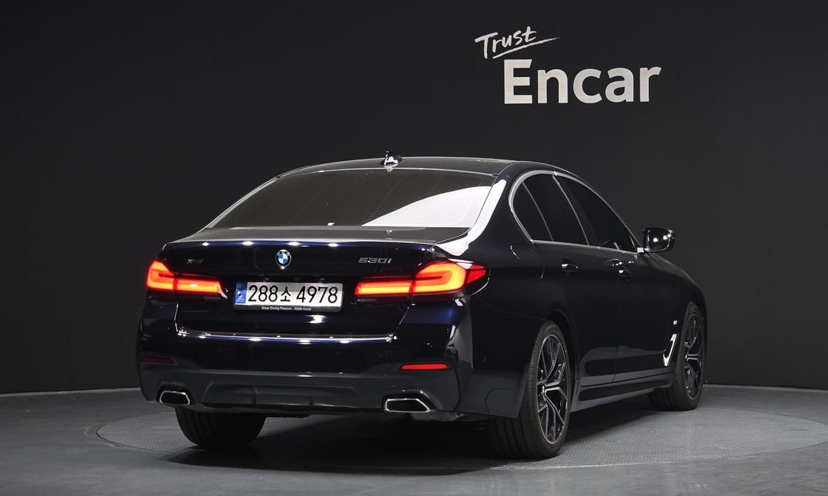 BMW 5-Series 2023