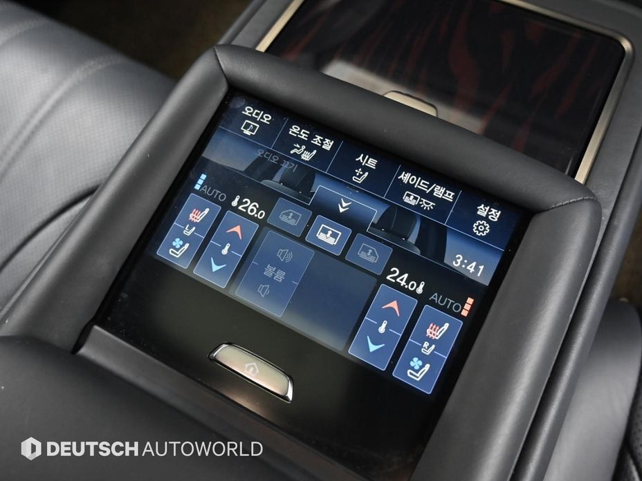 Lexus LS 2021