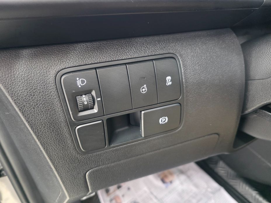 Hyundai Staria 2025