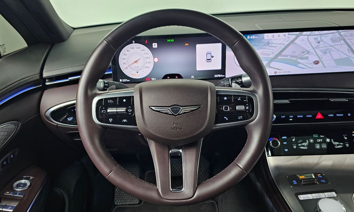 Genesis GV70 2025