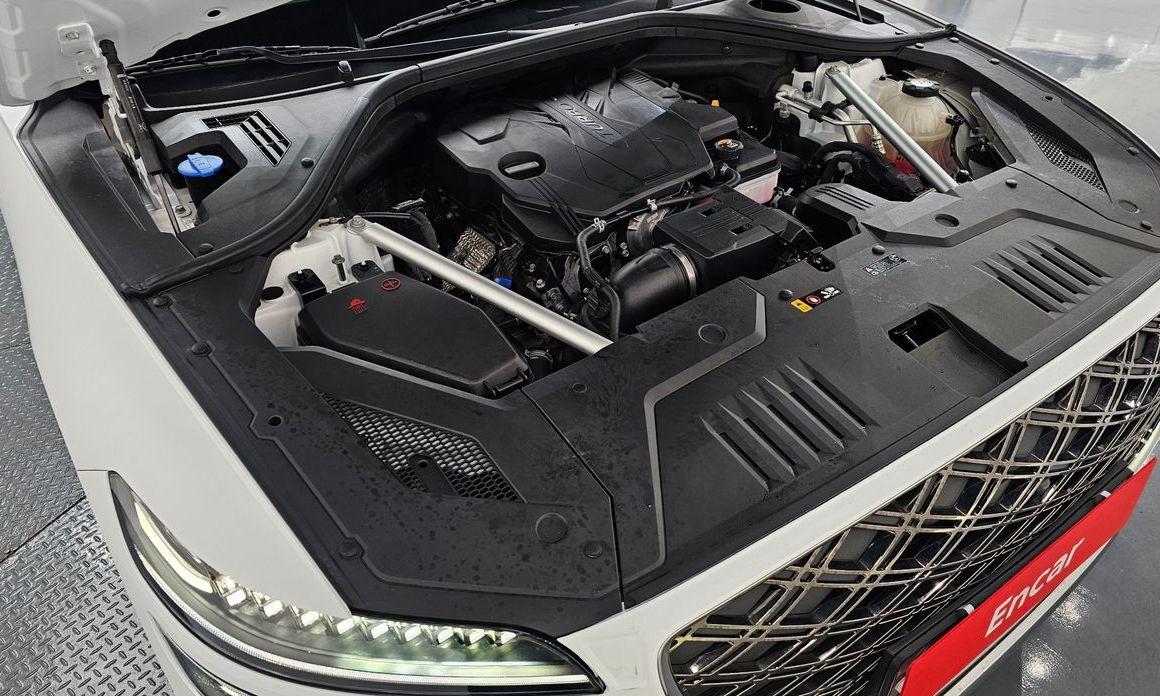 Genesis GV70 2025