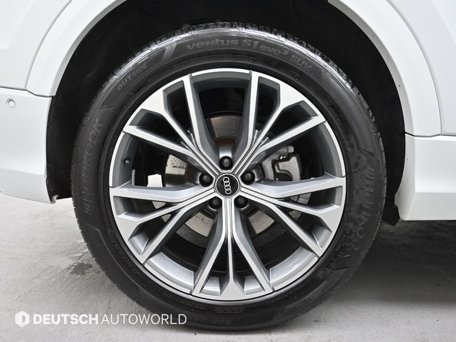 Audi Q8 2021