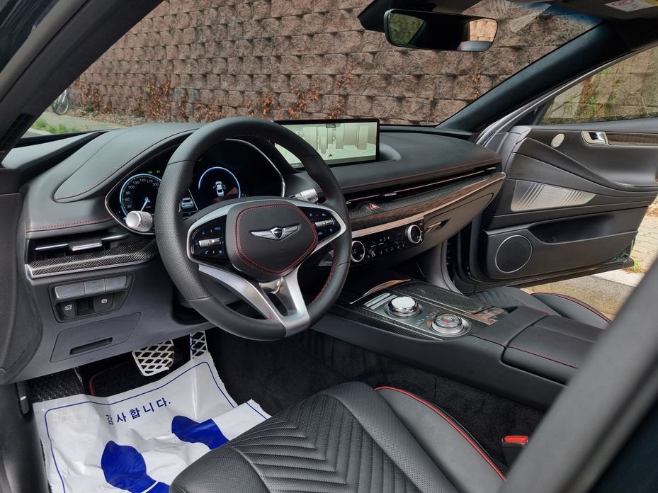Genesis G80 2023