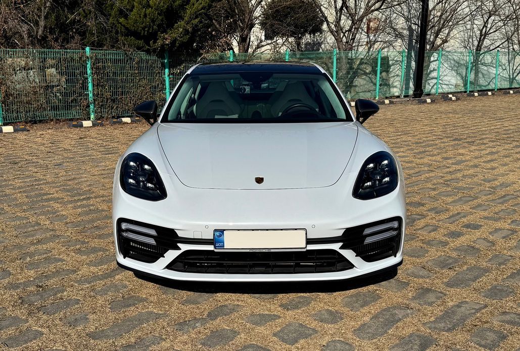 Porsche Panamera 2022