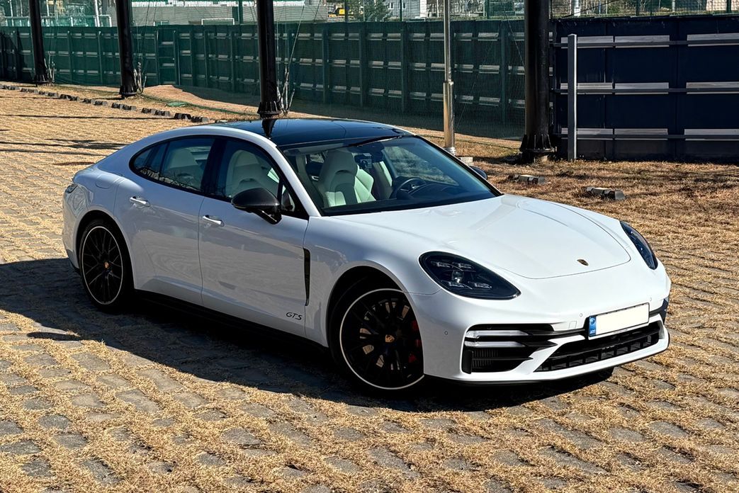 Porsche Panamera 2022