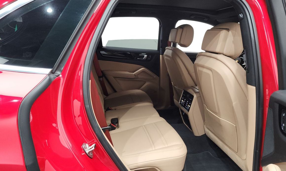 Porsche Cayenne 2023