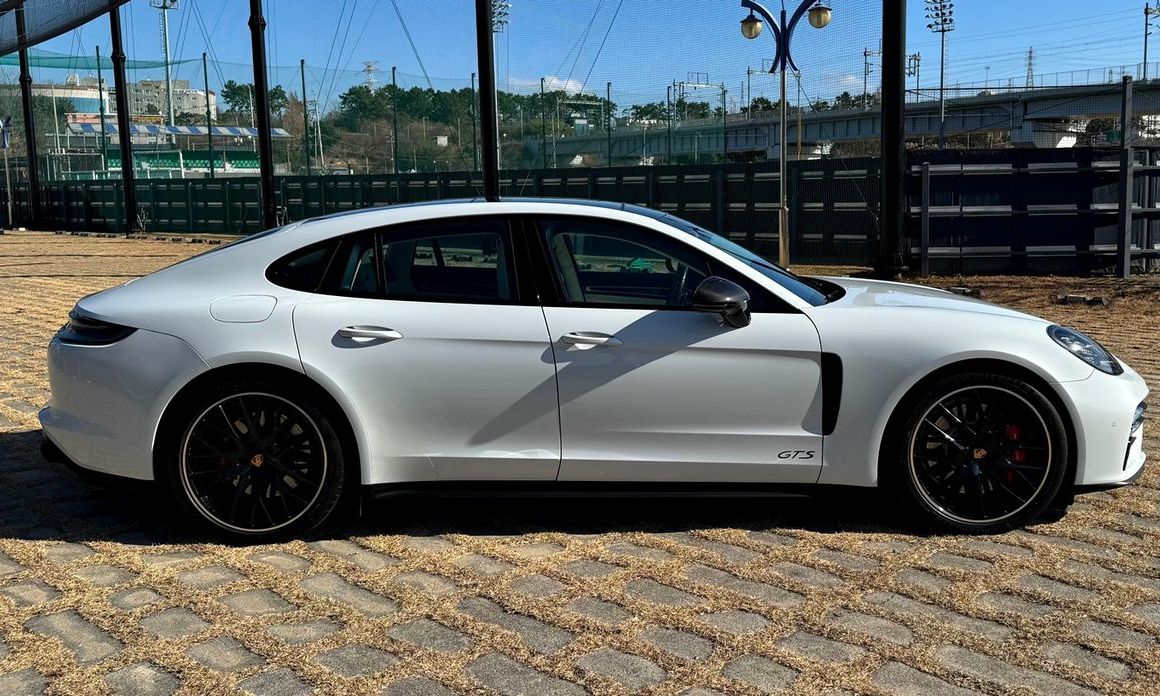 Porsche Panamera 2022