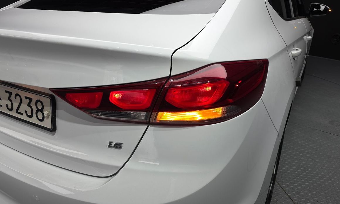 Hyundai AVANTE 2018