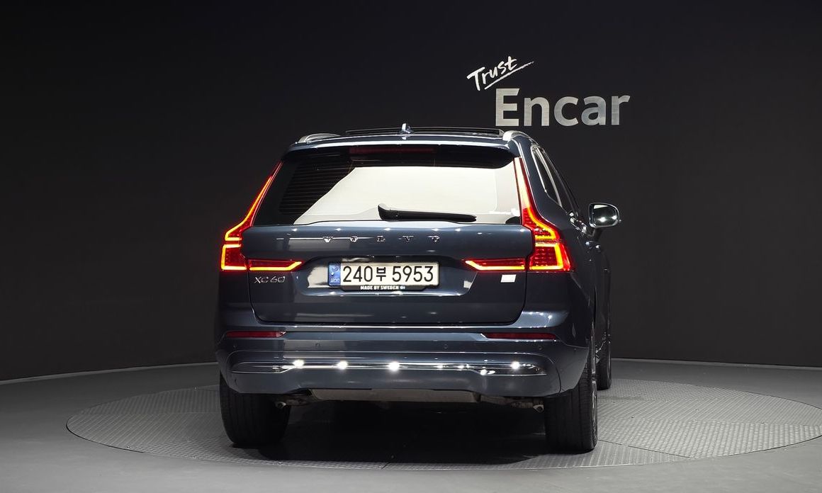 Volvo XC60 2022