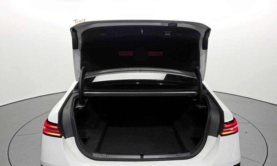 BMW 5-Series 2025