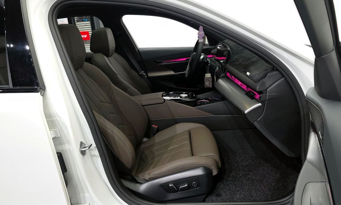 BMW 5-Series 2025