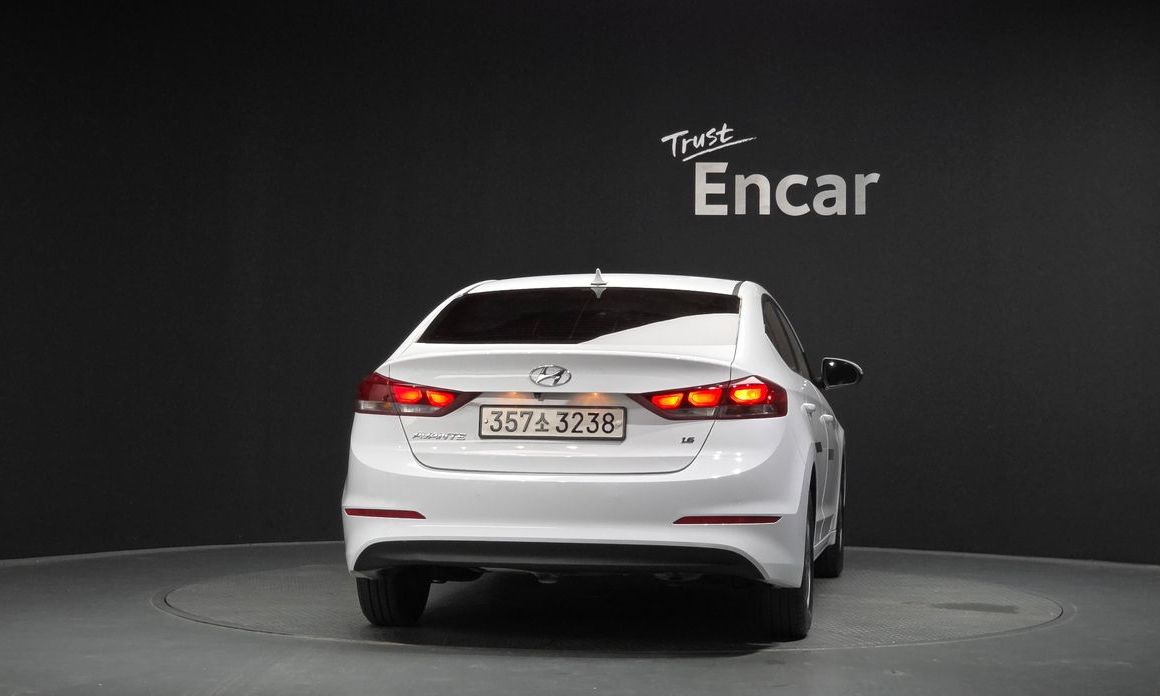 Hyundai AVANTE 2018