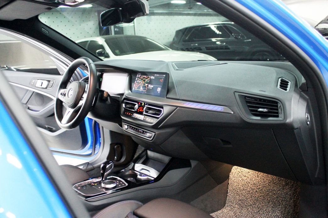 BMW 1-Series 2023