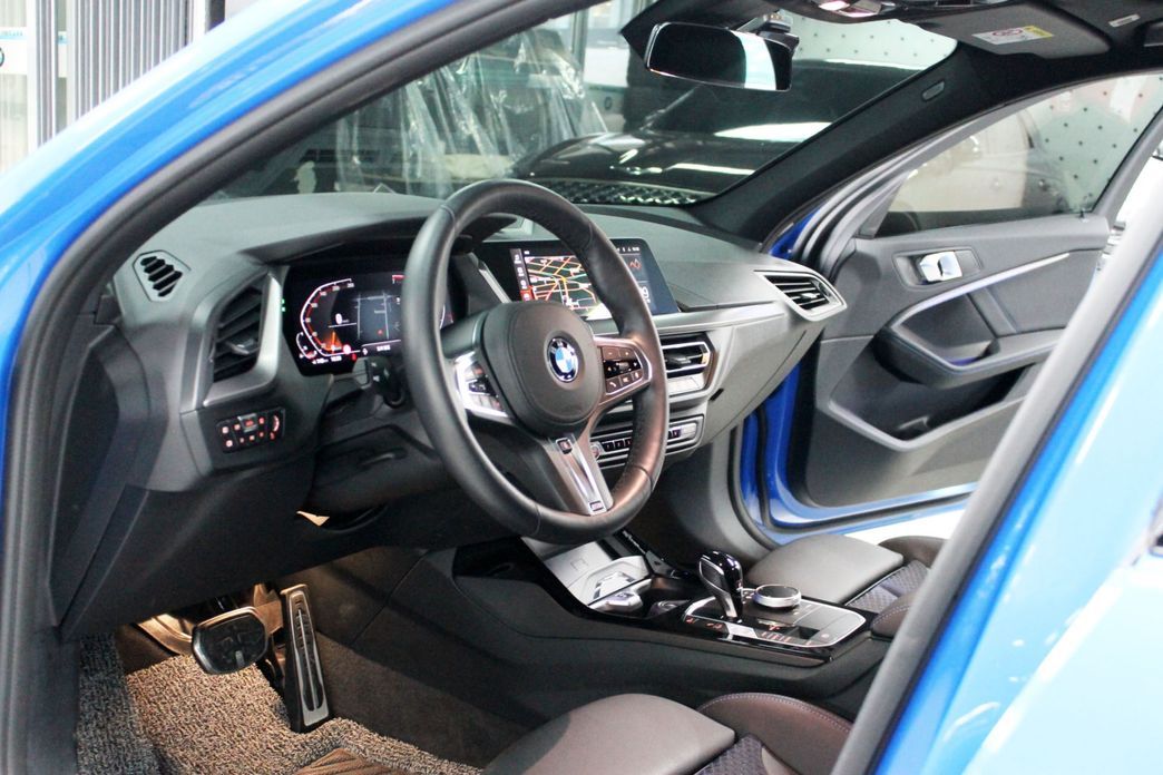 BMW 1-Series 2023