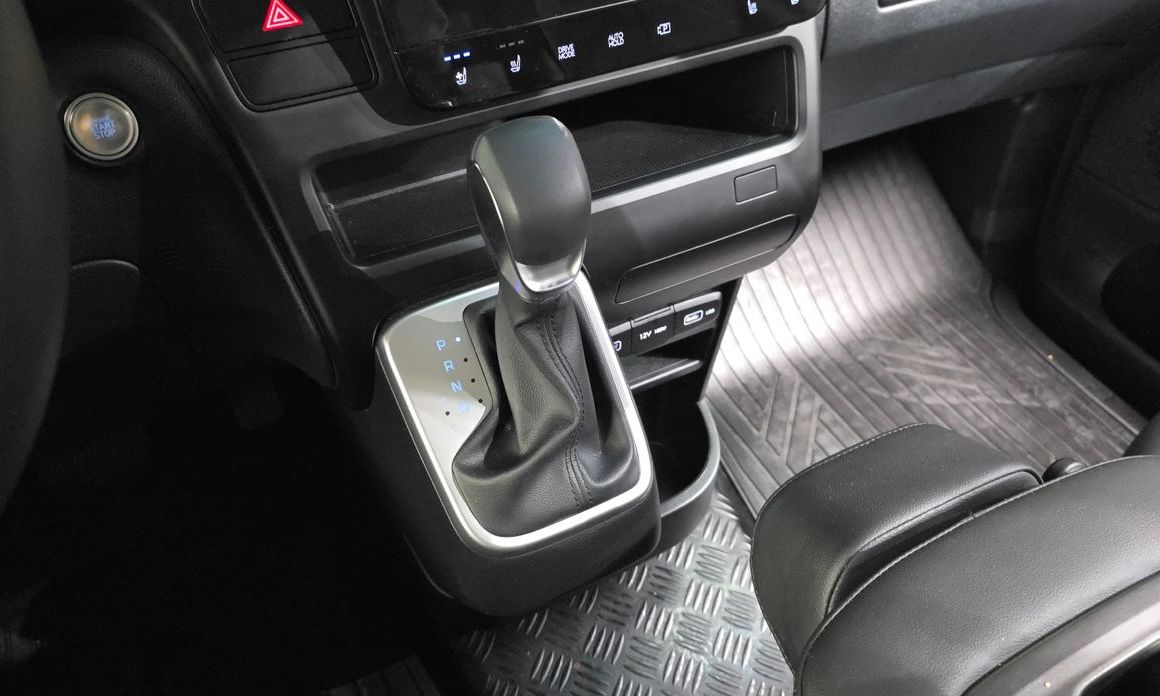 Hyundai Staria 2024